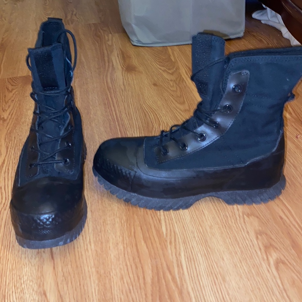 Black converse boots